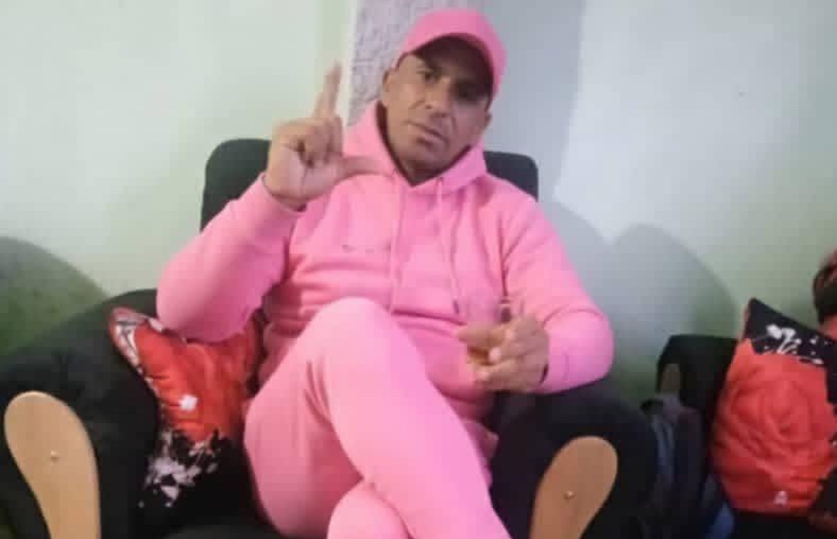 Detienen a preso político Maikel Armenteros Orama y amenazan con revocar su libertad condicional tras protesta en Santa Clara