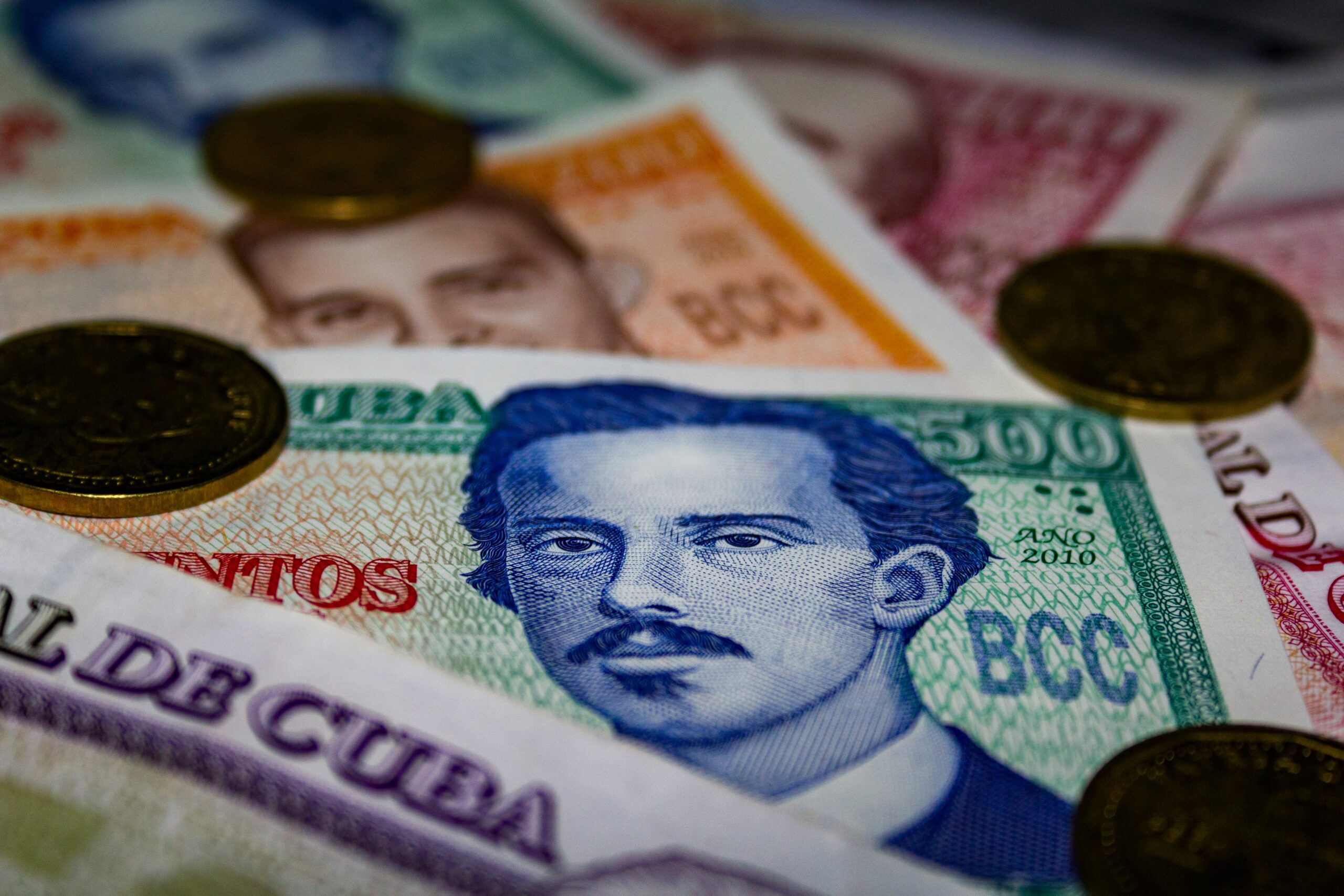 Alerta en Sancti Spíritus por la circulación de billetes falsos de 500 y 1,000 pesos