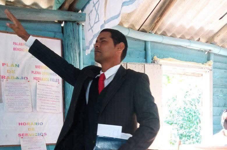 Detienen a pastor Maikel Pupo en Camagüey luego de convocar a oración pública por Cuba